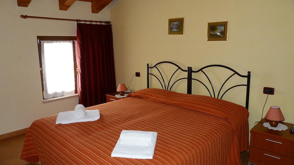 Agriturismo Ai Due Volti Dossobuono Quarto foto